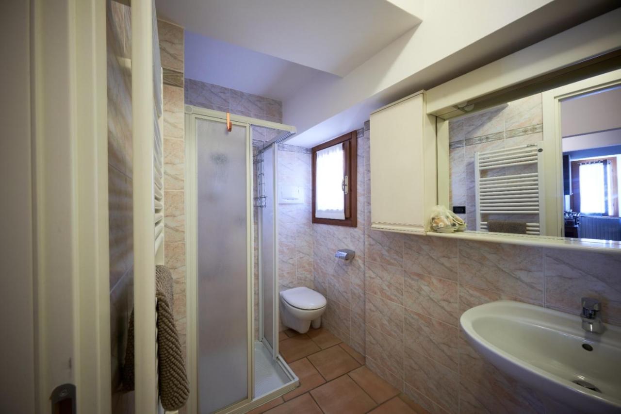 Porto Valentino 2 Lägenhet Sirmione Exteriör bild