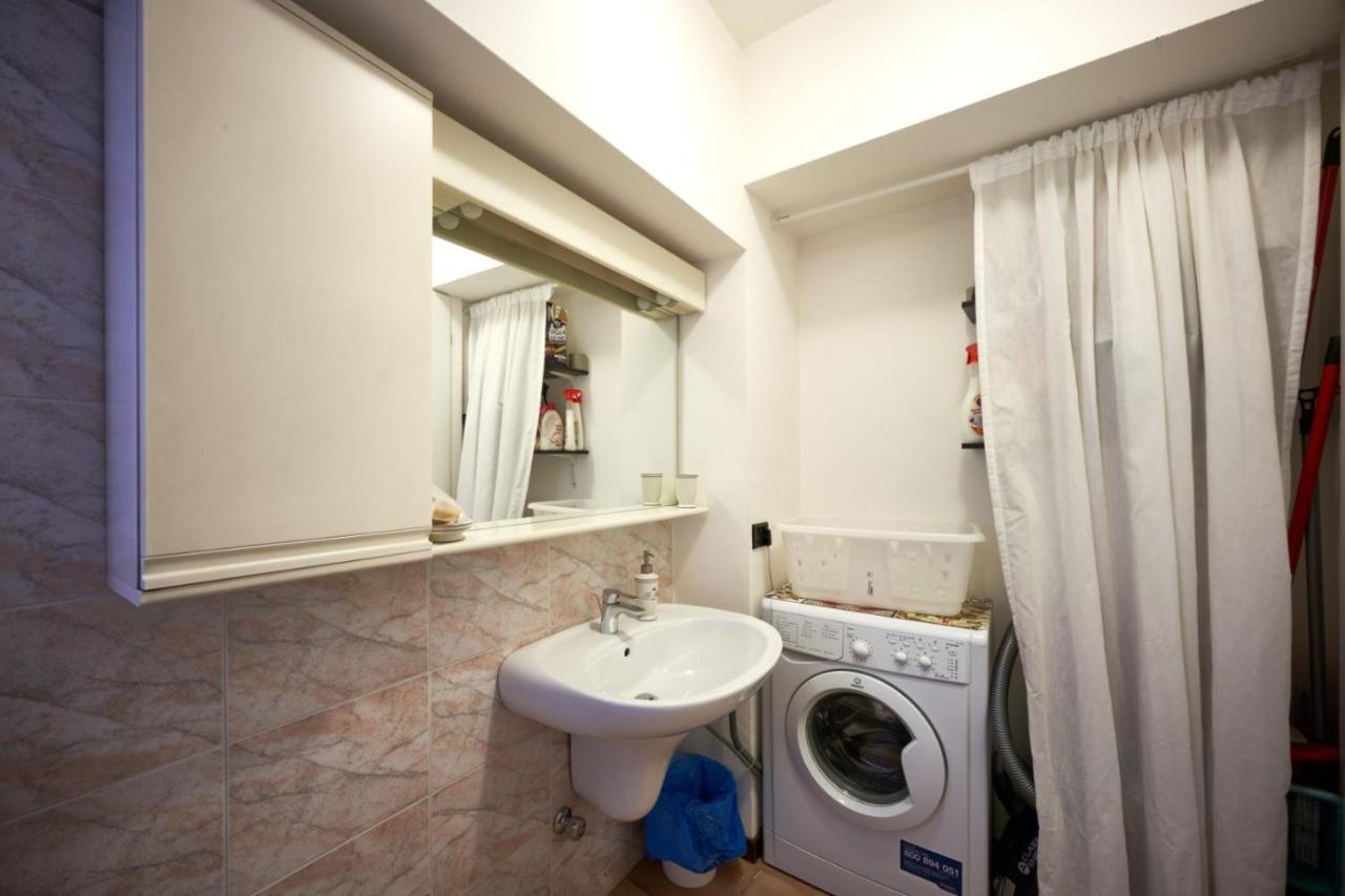 Porto Valentino 2 Lägenhet Sirmione Exteriör bild