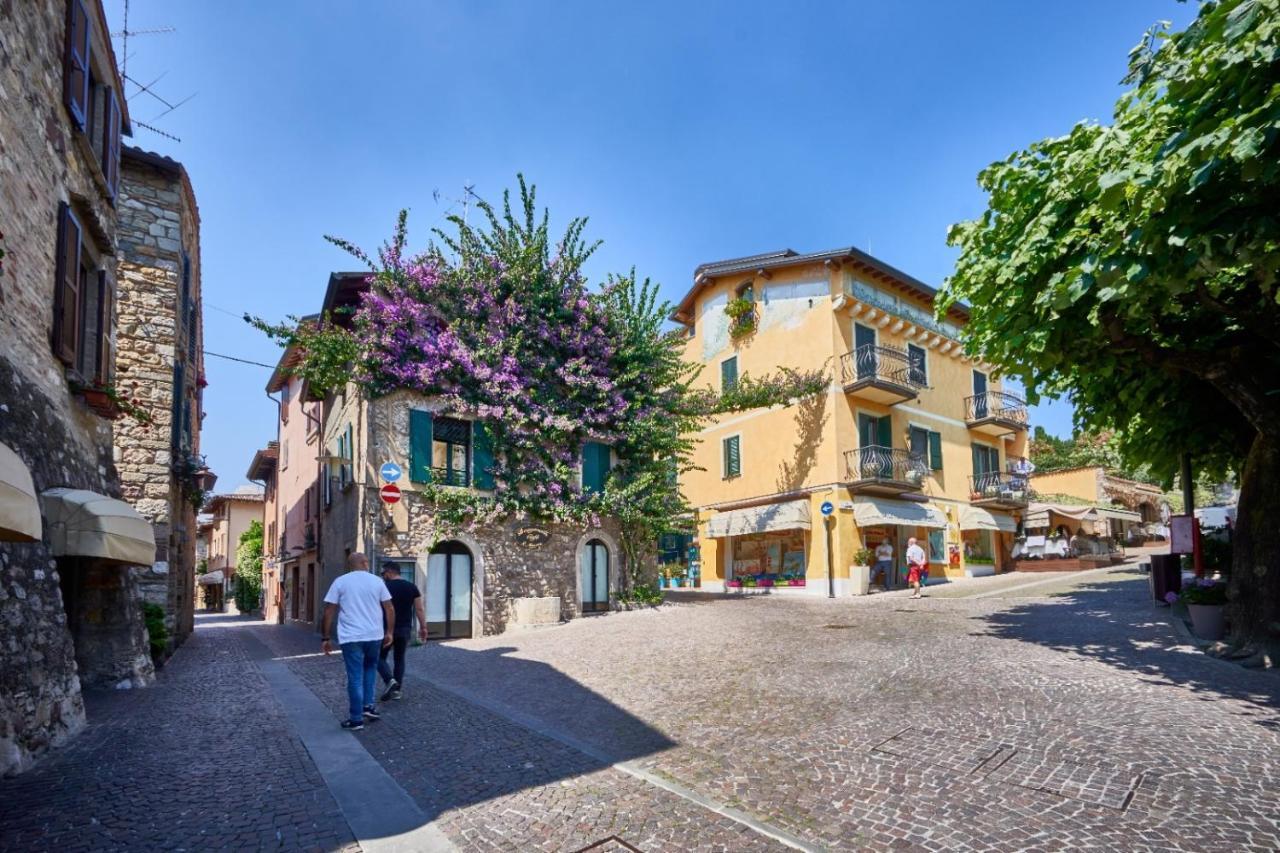 Porto Valentino 2 Lägenhet Sirmione Exteriör bild